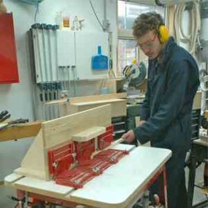 How to Choose a Router Table Image